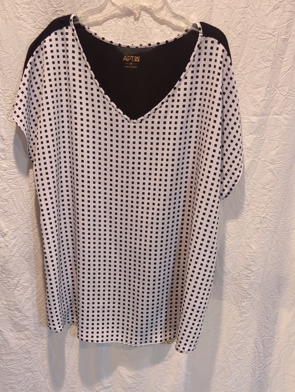 Plus Size Blouse Apt. 9 Black and White Square-Print V-Neck Blouse